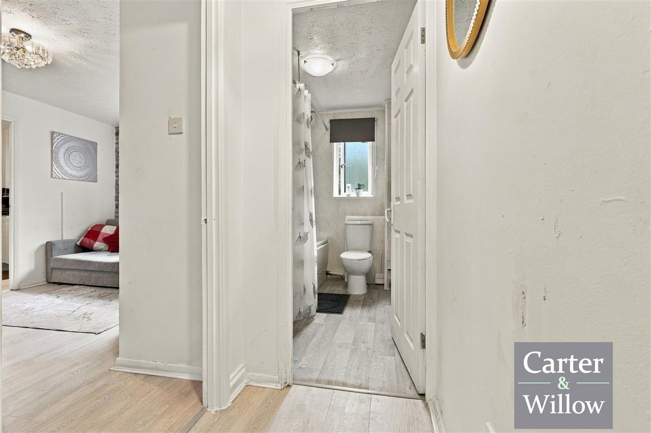 Plumtree Close, Essex Image 12