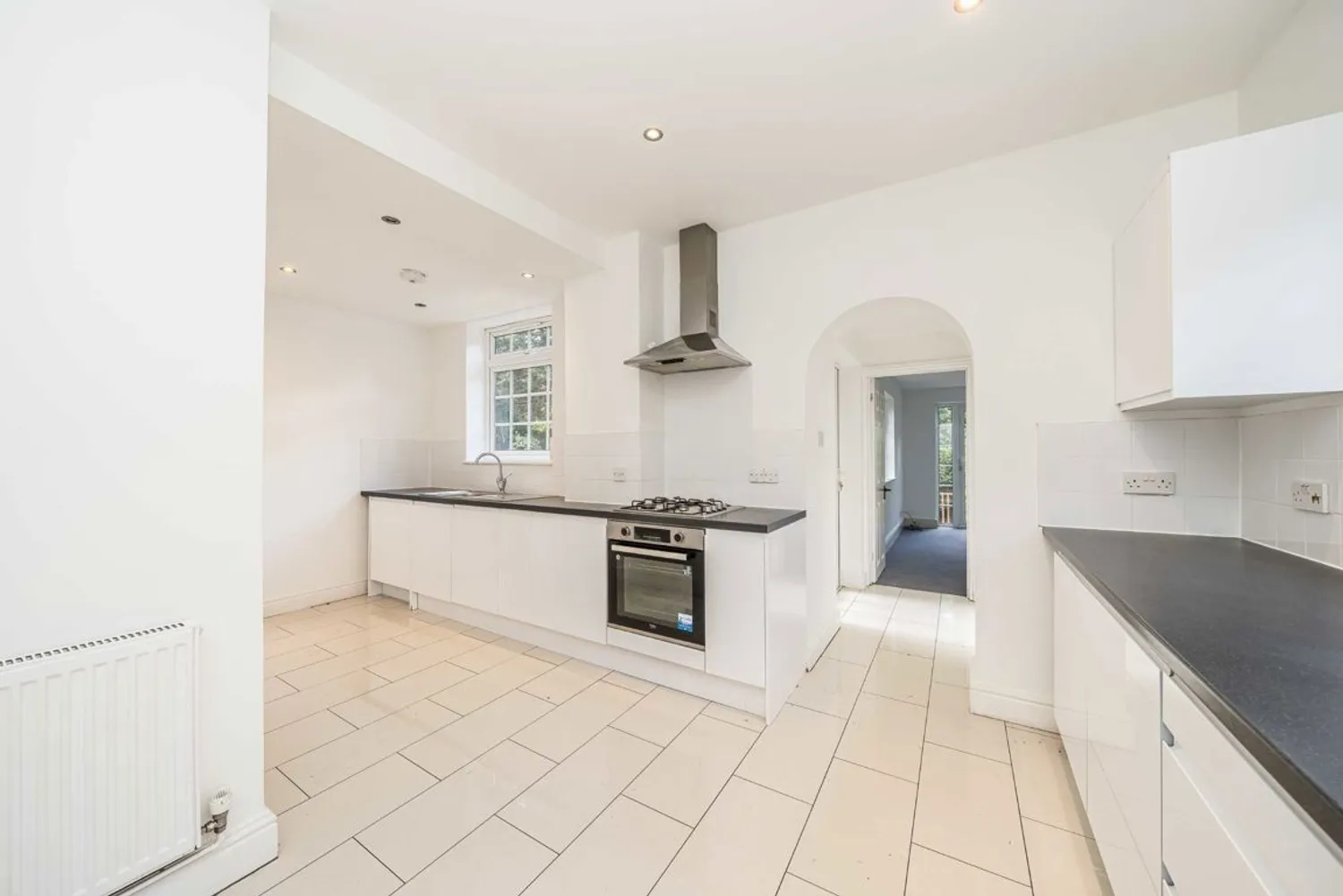 Brooklands Road, Weybridge, KT13 photo 3