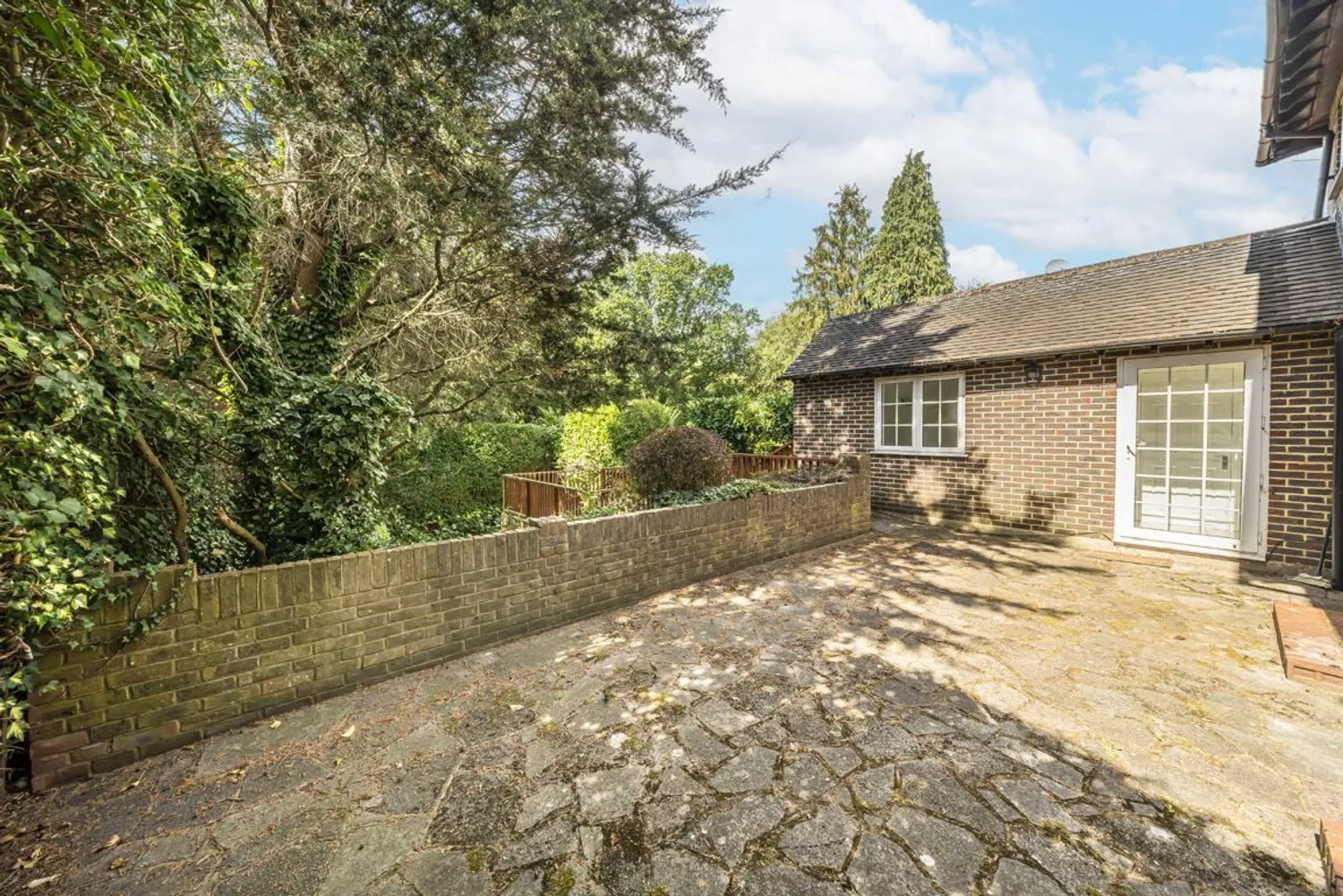 Brooklands Road, Weybridge, KT13 photo 10