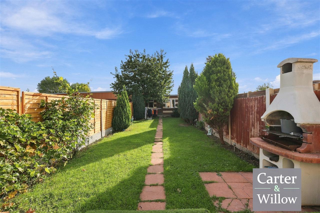 Hunters Hall Road, Essex Image 16