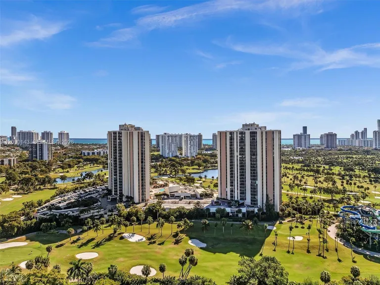 20379 W Country Club Dr, Aventura, FL 33180