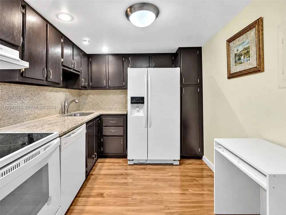 20379 W Country Club Dr, Aventura, FL 33180