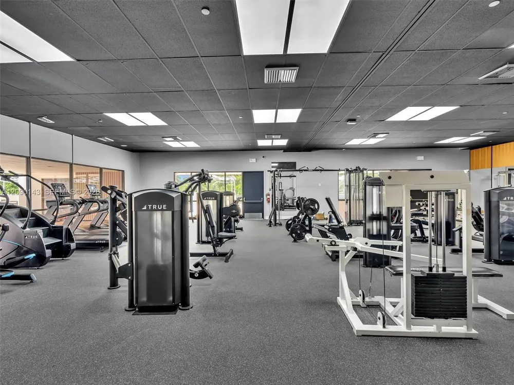 20379 W Country Club Dr, Aventura, FL 33180