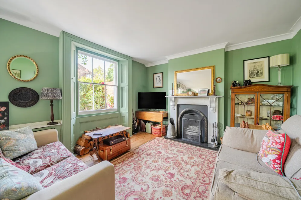 West End Grove, Farnham, GU9 photo 2