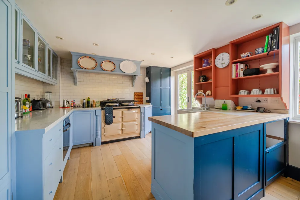 West End Grove, Farnham, GU9 photo 3