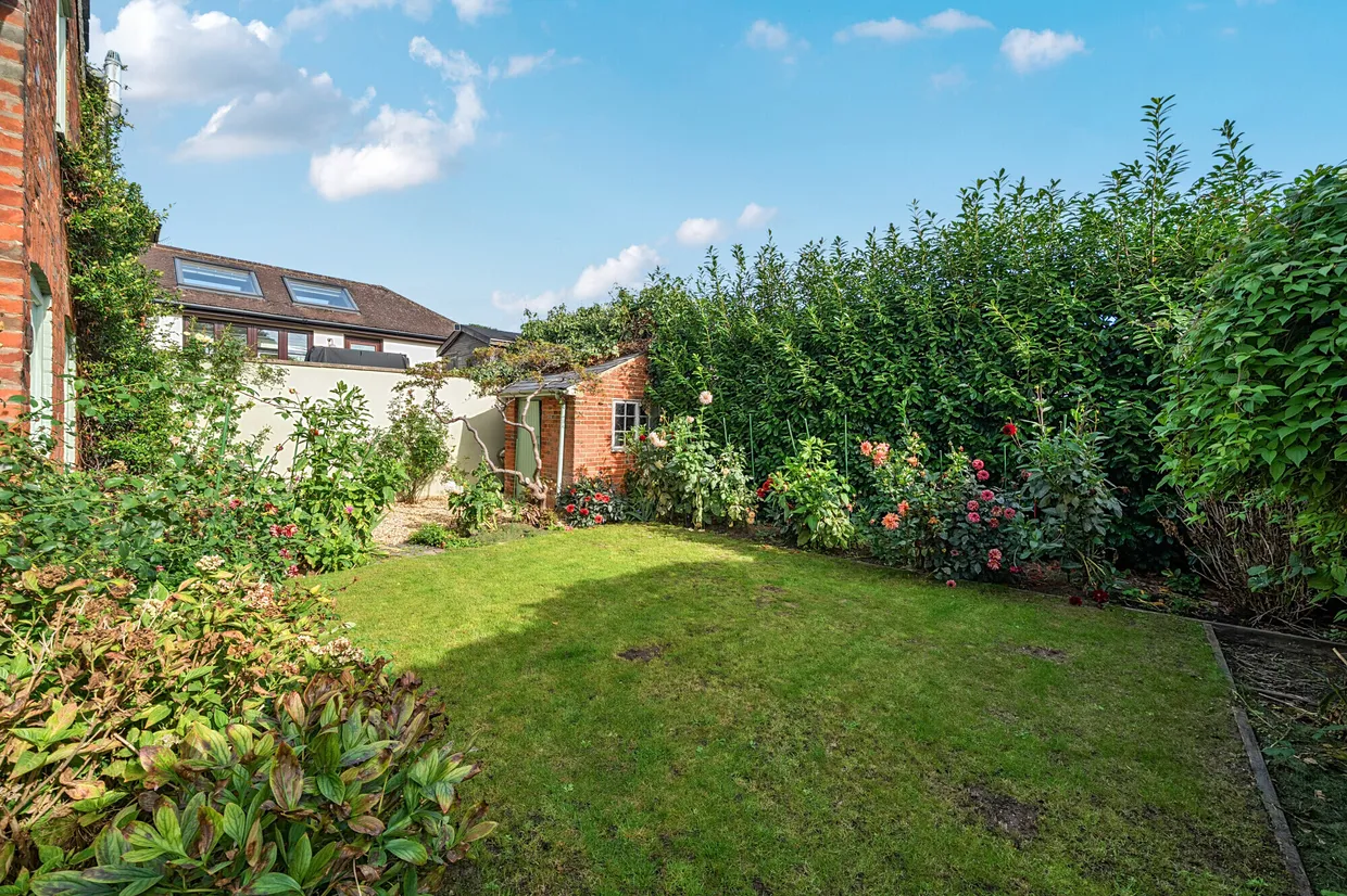 West End Grove, Farnham, GU9 photo 7