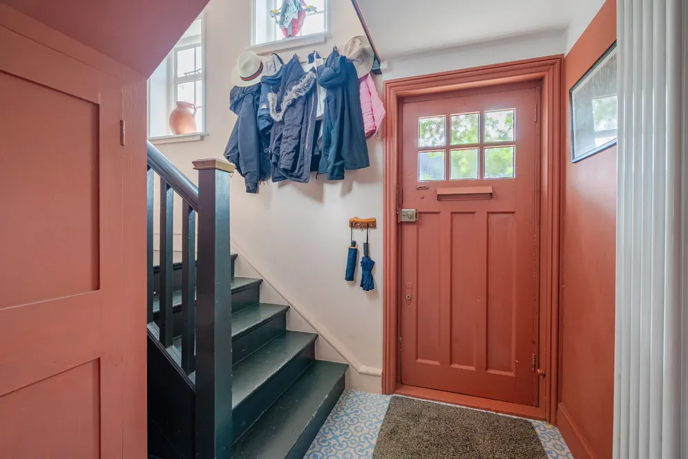 West End Grove, Farnham, GU9 photo 9
