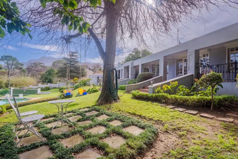 South Africa, Western Cape, Constantia, Ladies Mile Road, 6