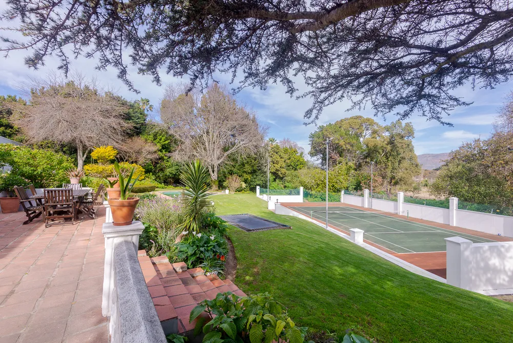 South Africa, Western Cape, Constantia, Ladies Mile Road, 6