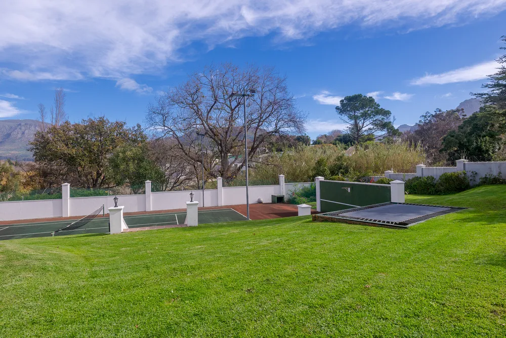 South Africa, Western Cape, Constantia, Ladies Mile Road, 6