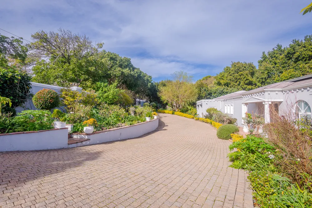 South Africa, Western Cape, Constantia, Ladies Mile Road, 6