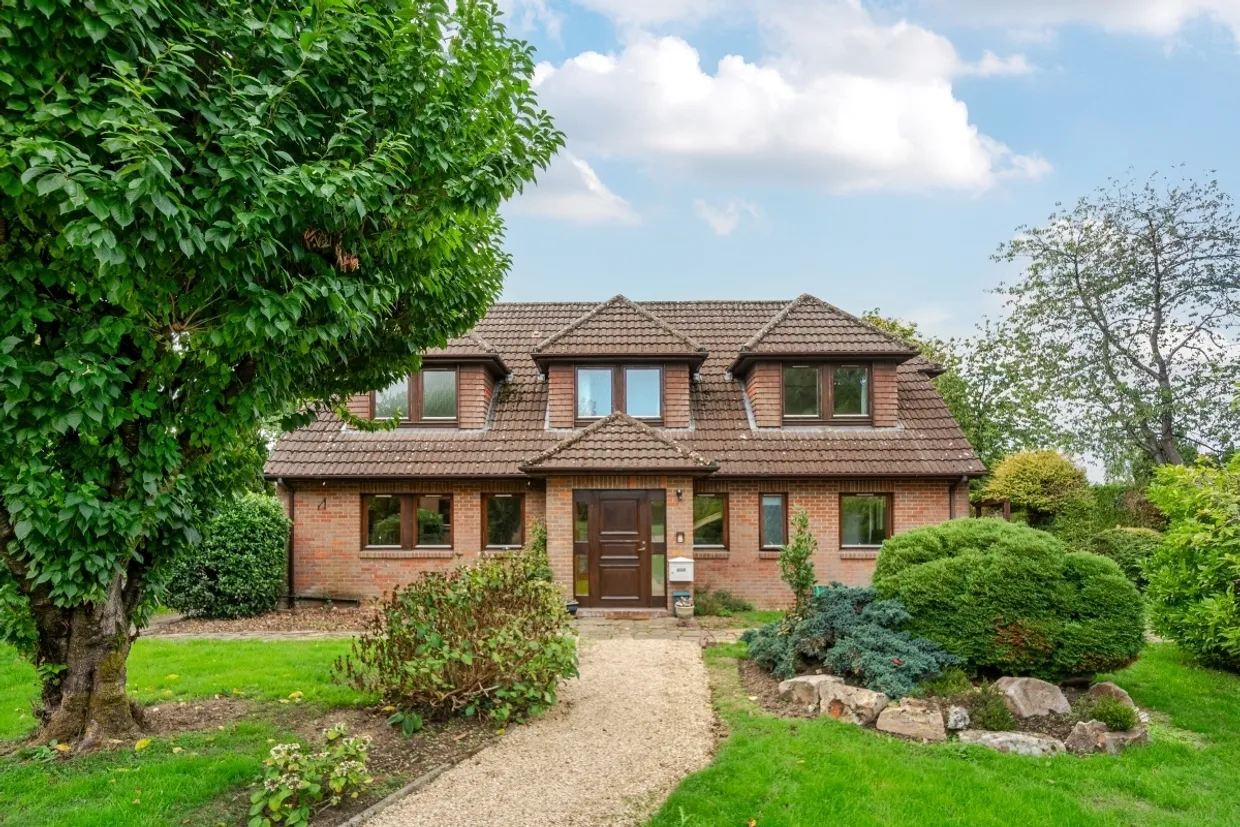 Nairdwood Lane Great Missenden HP16 photo 1