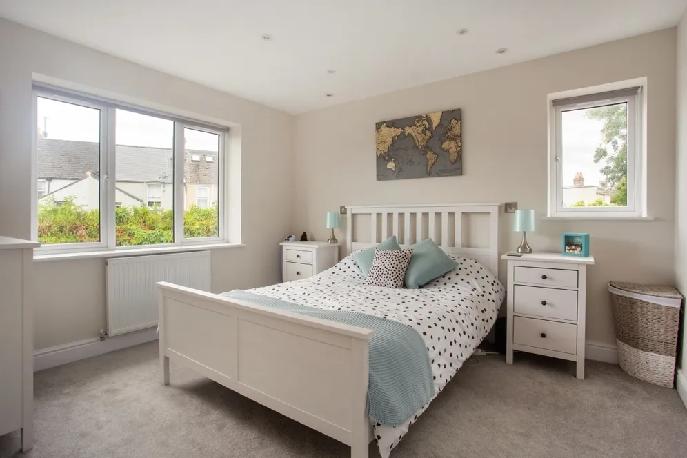 Westdown Gardens Cheltenham GL52 photo 6