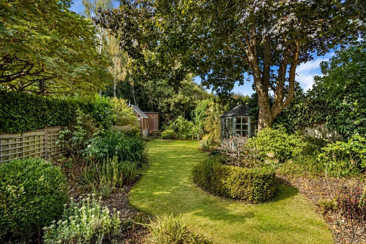 Oxford Road, Woodcote, Reading, Oxfordshire, RG8