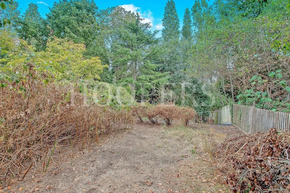 Birchen Grove, London, NW9