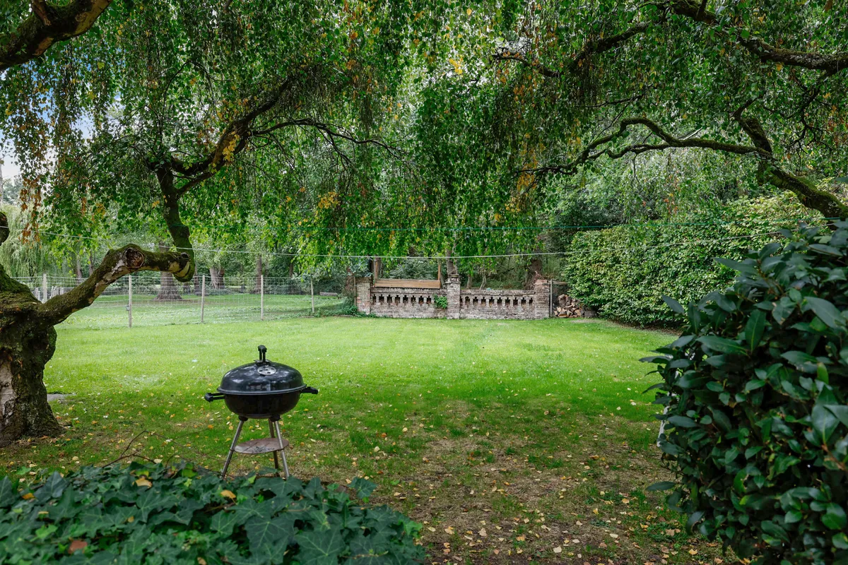 Church Road, Burstow, Horley, Surrey, RH6