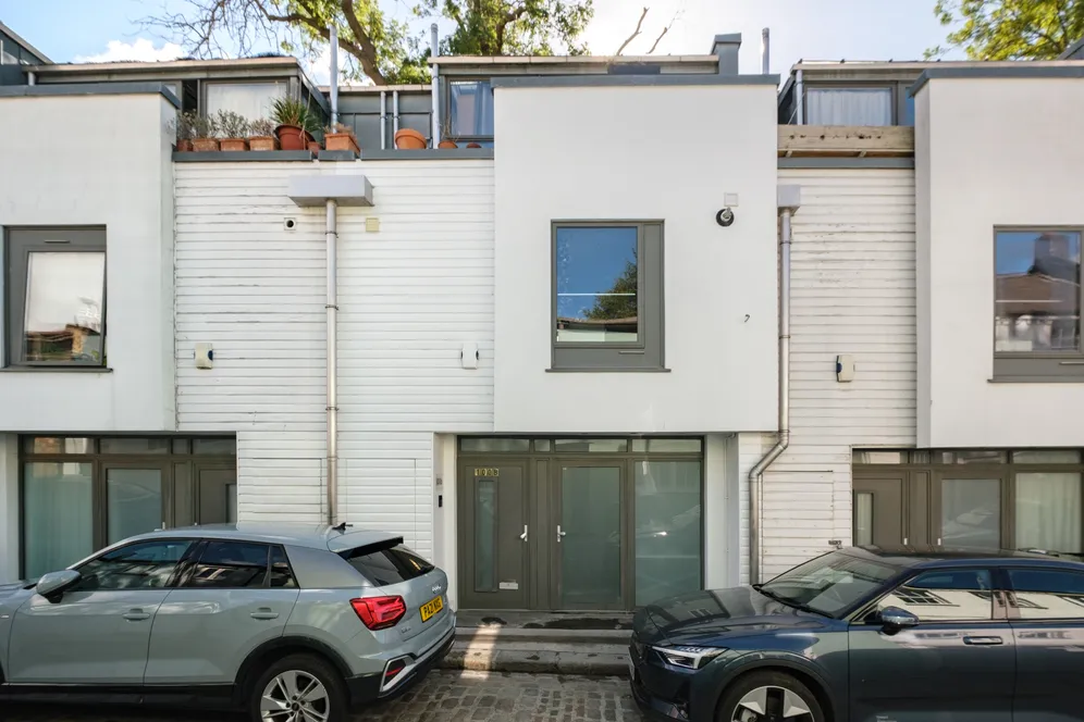 Camden Mews, London, NW1 photo 2