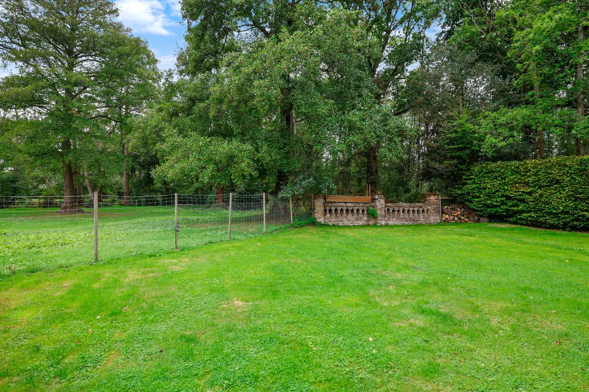 Church Road, Burstow, Horley, Surrey, RH6