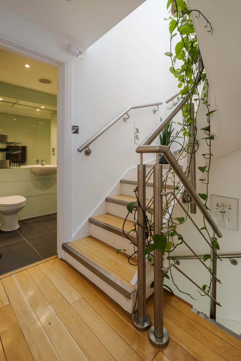 Camden Mews, London, NW1 photo 13