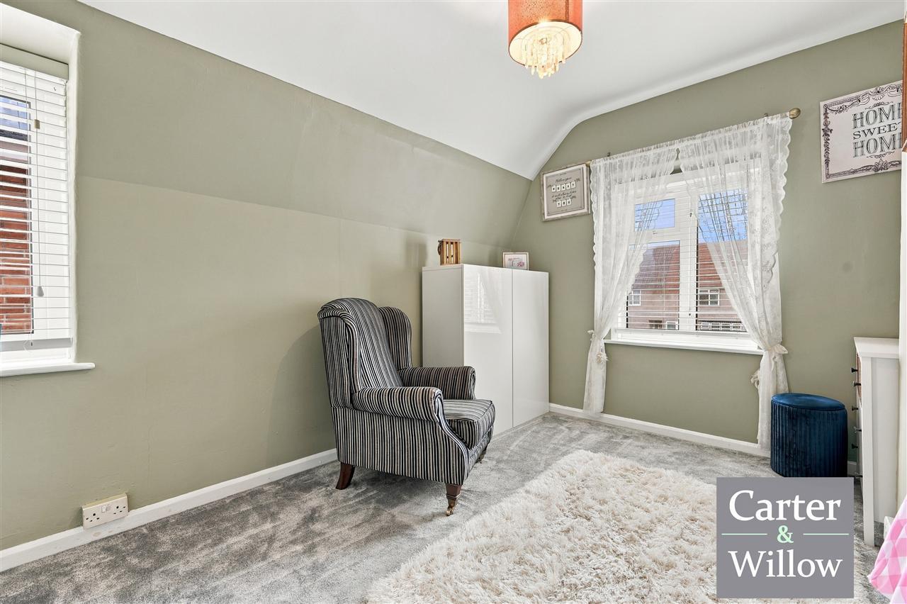 Longbridge Road, Essex Image 12