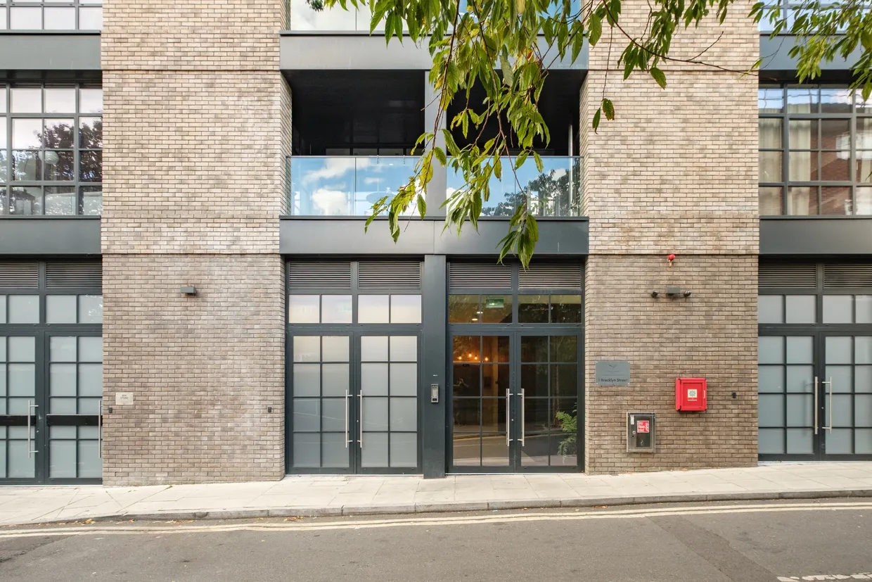 Bracklyn Street, London, N1 photo 11
