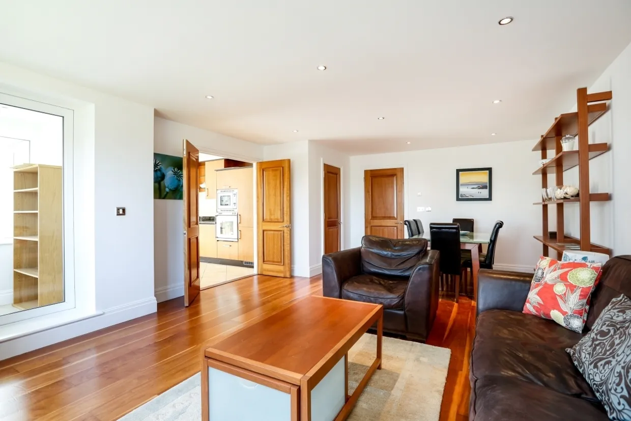 Strand Drive, Richmond TW9 photo 1