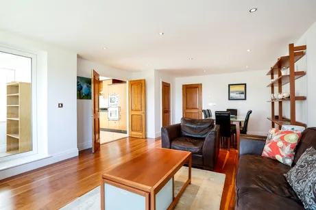 Strand Drive, Richmond TW9