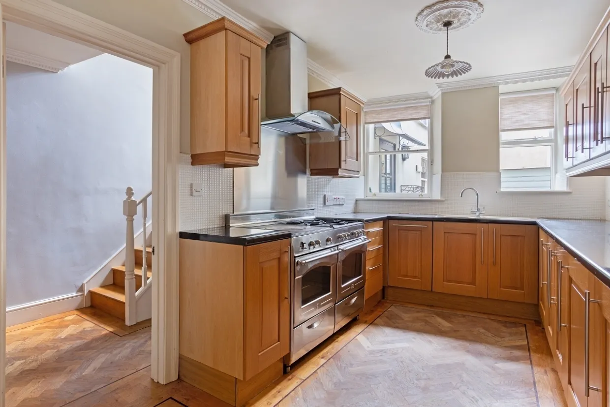 Guinea Lane Bath BA1 photo 10