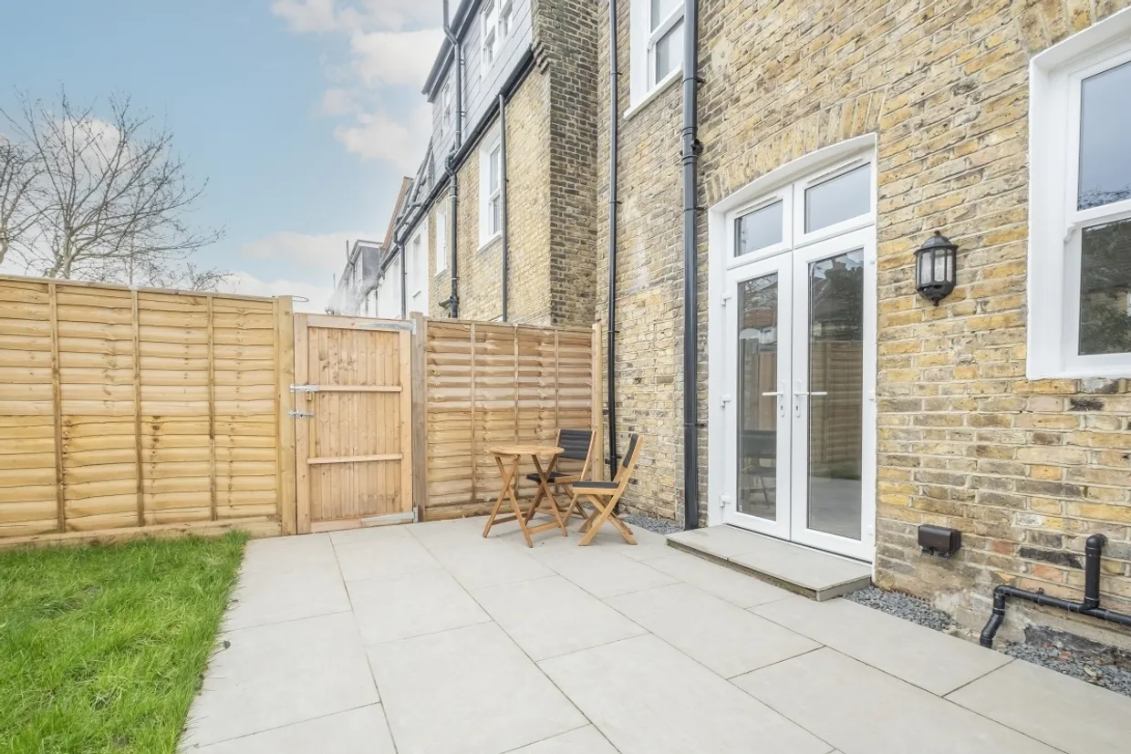 Winifred Road Wimbledon SW19 photo 11