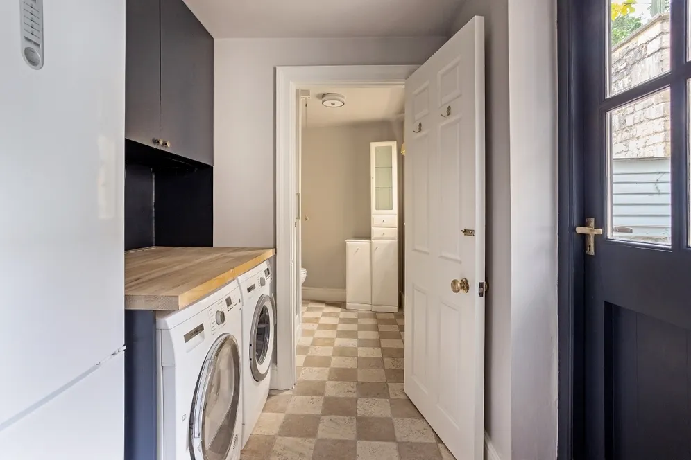 Guinea Lane Bath BA1 photo 11