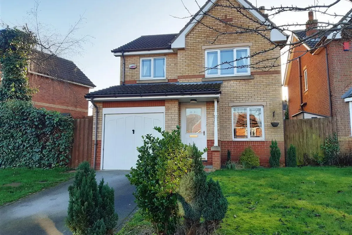 Thornhill Road, Harworth, DONCASTER