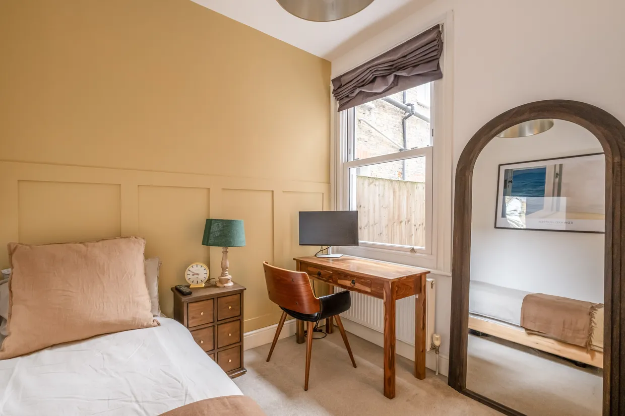 Atheldene Road, London, SW18 photo 9