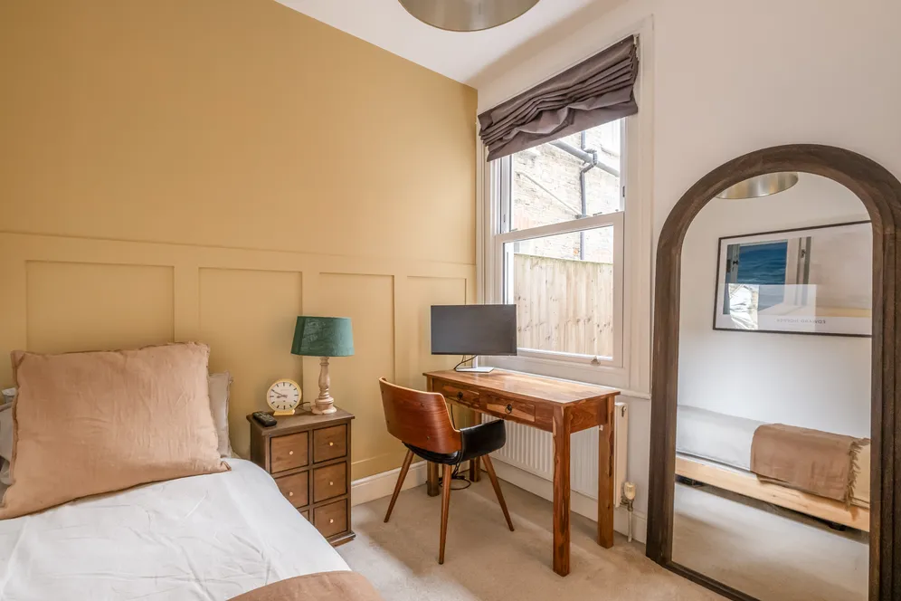 Atheldene Road, London, SW18 photo 9