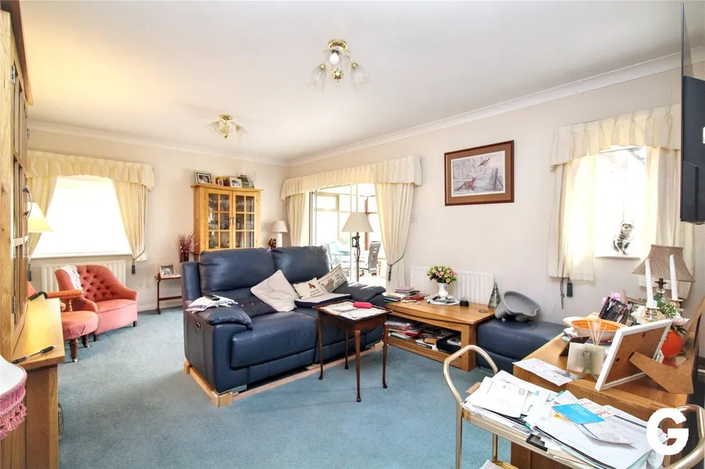 Property carousel item 4