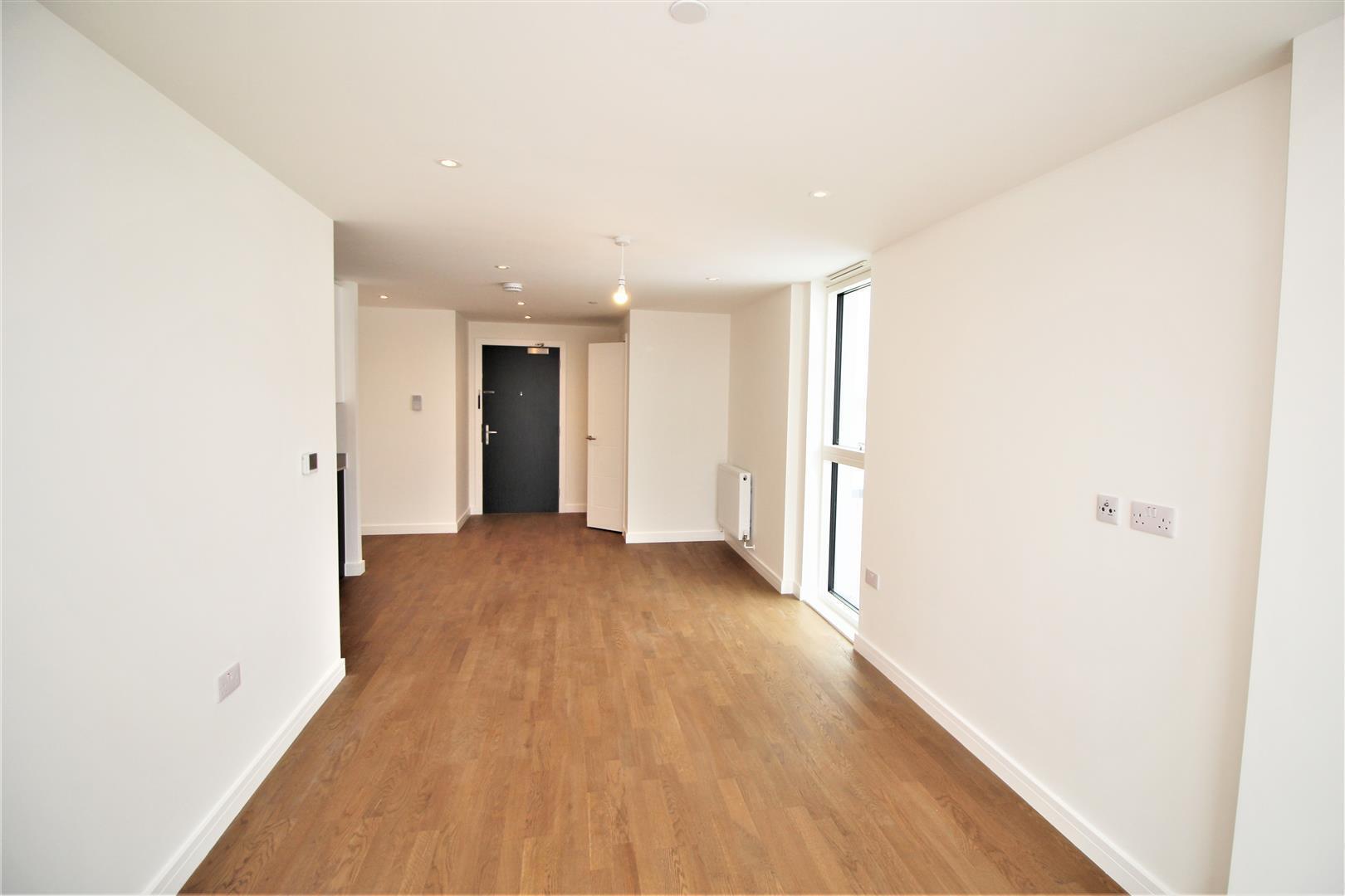 The Broadway, Crawley Image 4