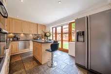 Enton Lane Godalming GU8 photo 2