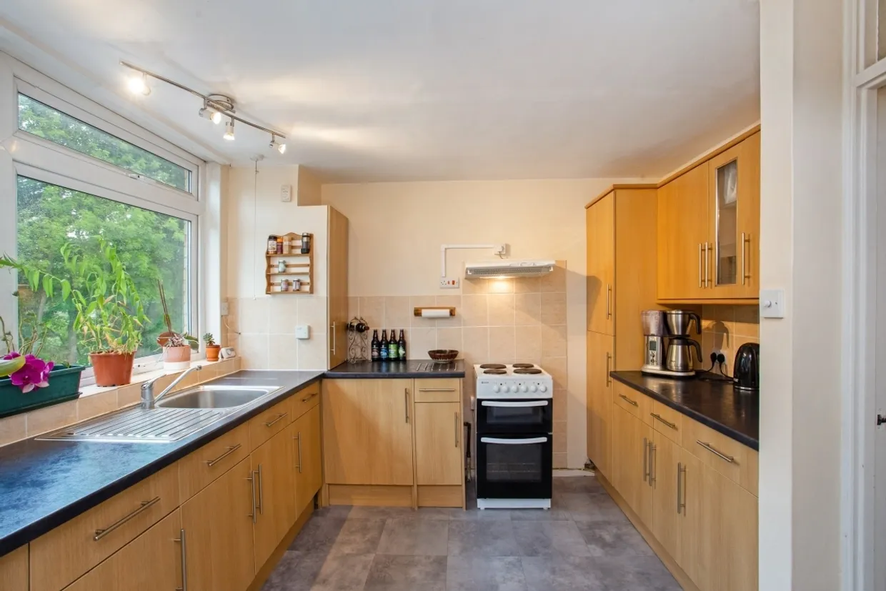 Laleham Court Chobham Road GU21 photo 4