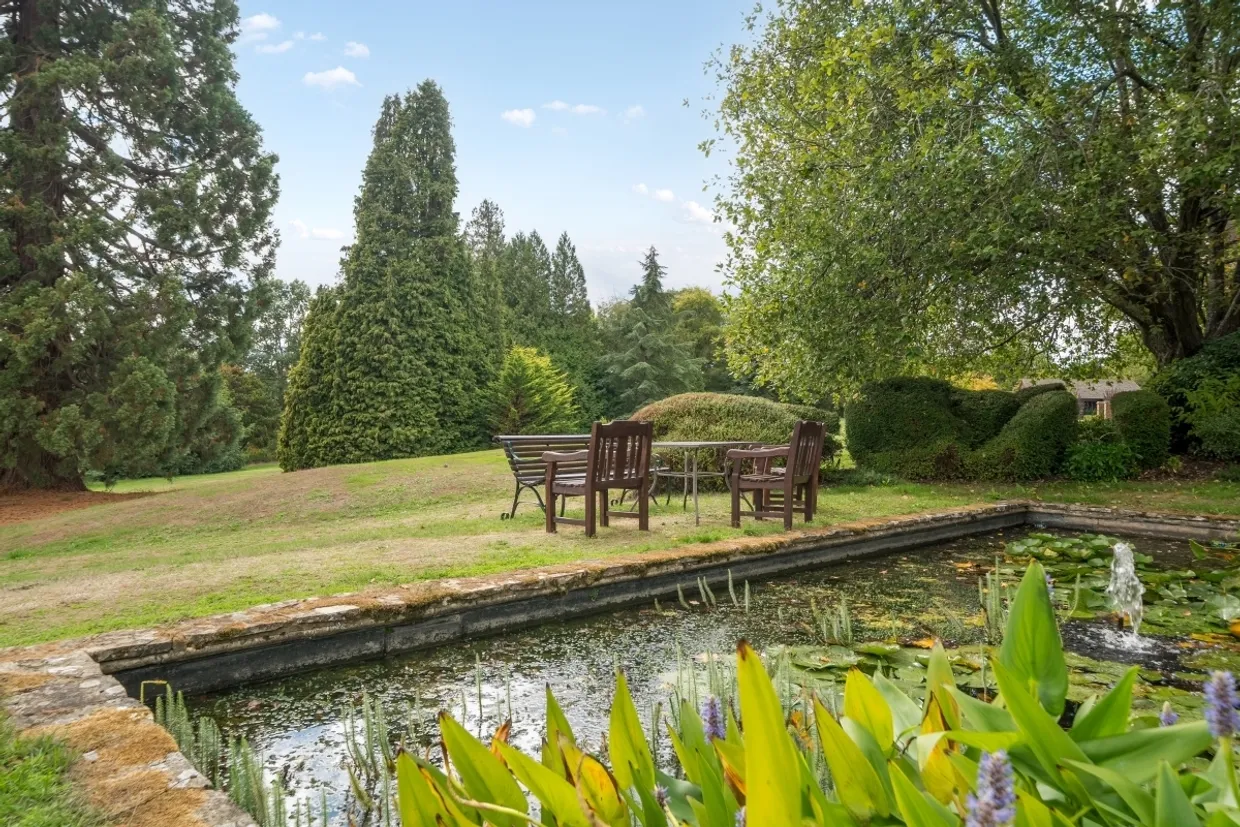 Enton Lane Godalming GU8 photo 8