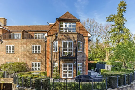 Cross Road, Sunningdale, SL5