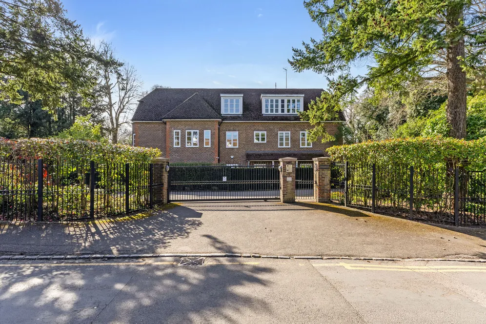 Cross Road, Sunningdale, SL5 photo 10