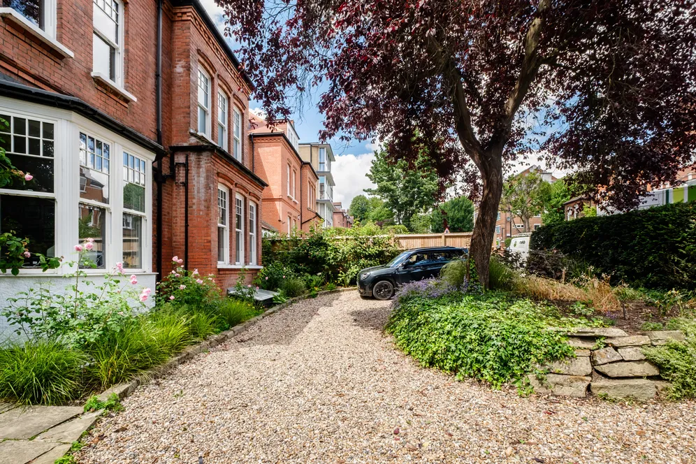 Coolhurst Road, London, N8 photo 22