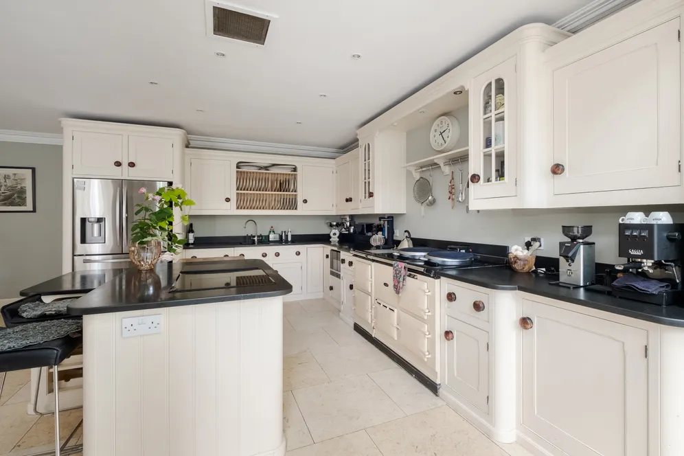 Coolhurst Road, London, N8 photo 39