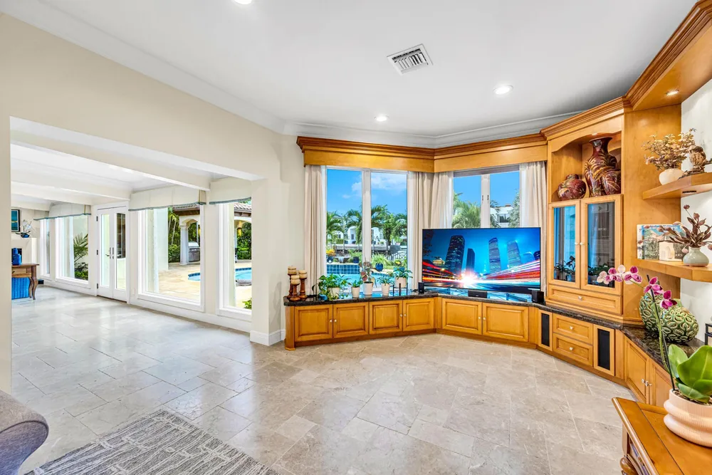 2507 Barcelona Dr, Fort Lauderdale, FL 33301