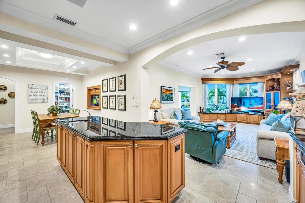 2507 Barcelona Dr, Fort Lauderdale, FL 33301
