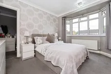 Premier Avenue, Grays