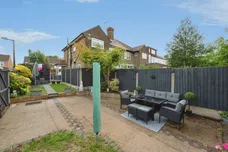 Premier Avenue, Grays
