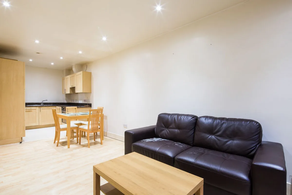 Riga Mews, 32 - 34 Commercial Road, London