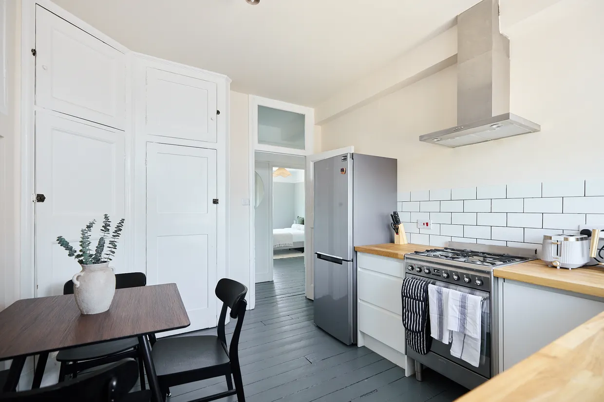 Brixton Hill, London, SW2 photo 32