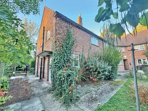 Broadwater Close, Wraysbury, STAINES-UPON-THAMESphoto