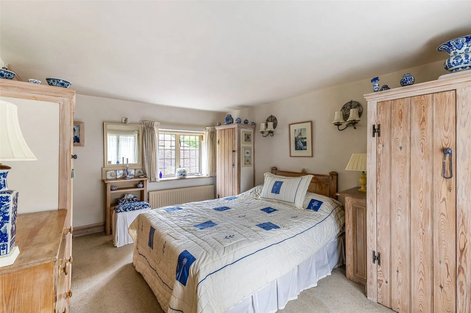 Easebourne Street, Midhurst, GU29 photo 6